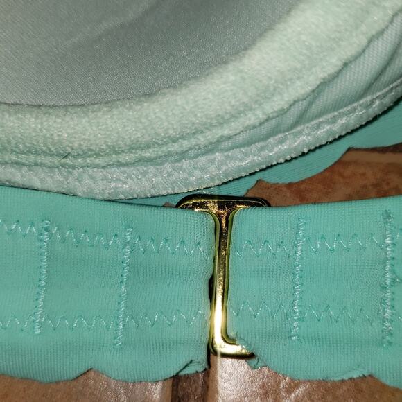 EUC Victoria's Secret 2 piece bikini turquoise sz 36B sz small bottom - Picture 10 of 10